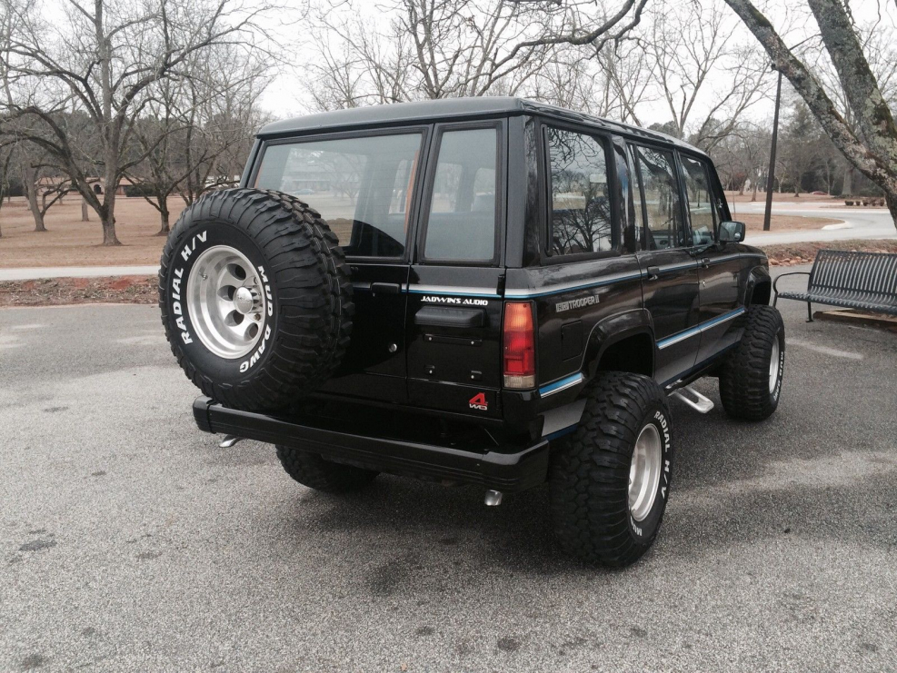 Isuzu Trooper mk1