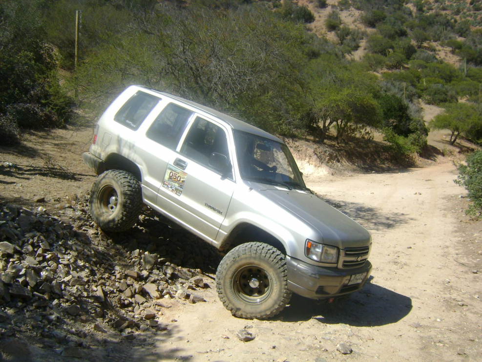 Isuzu Trooper 2.6