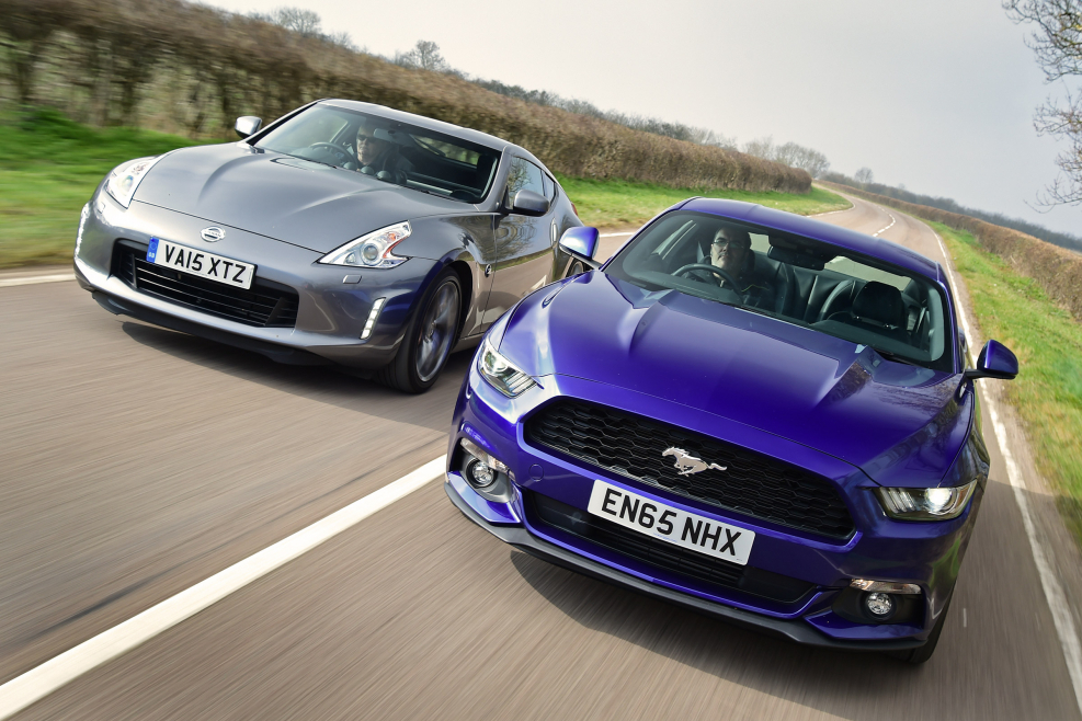 Nissan GTR vs Ford Mustang