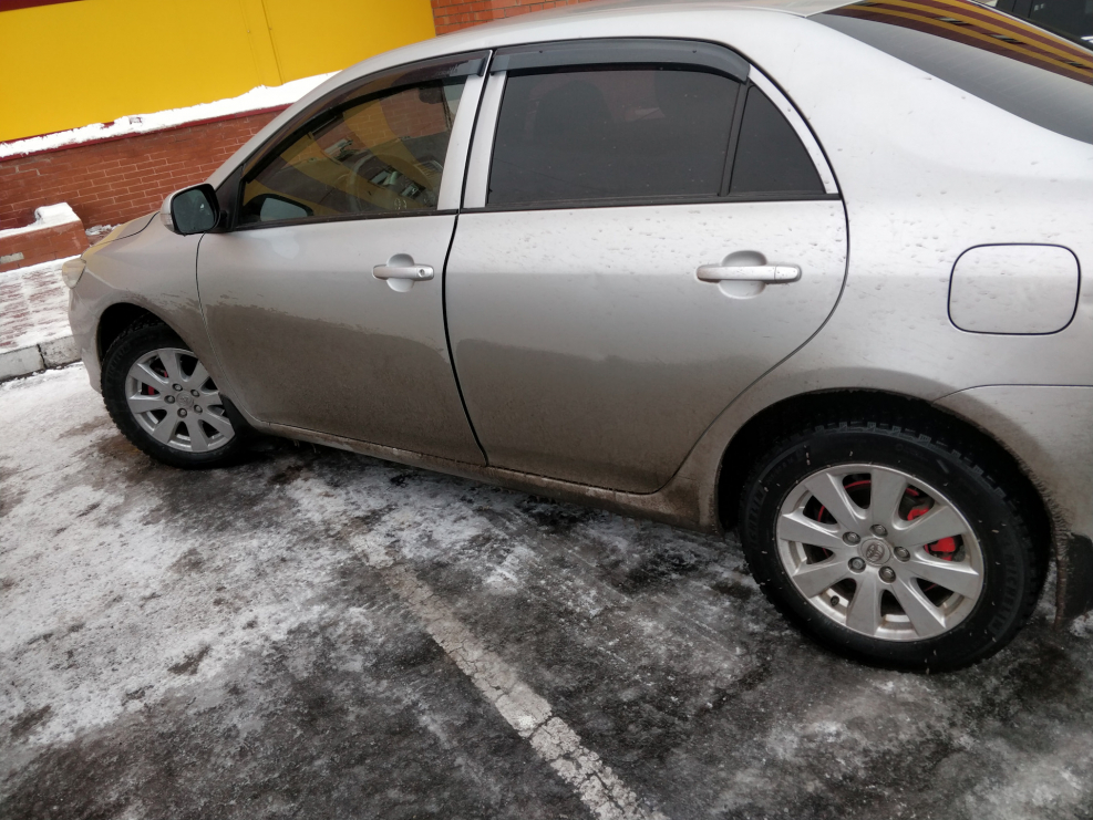 Тойота Королла 2007 серебро