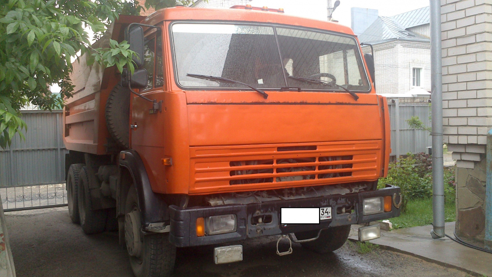 Заезд КАМАЗА на участок