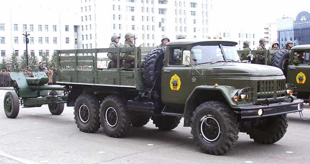 ЗИЛ 131 колонна