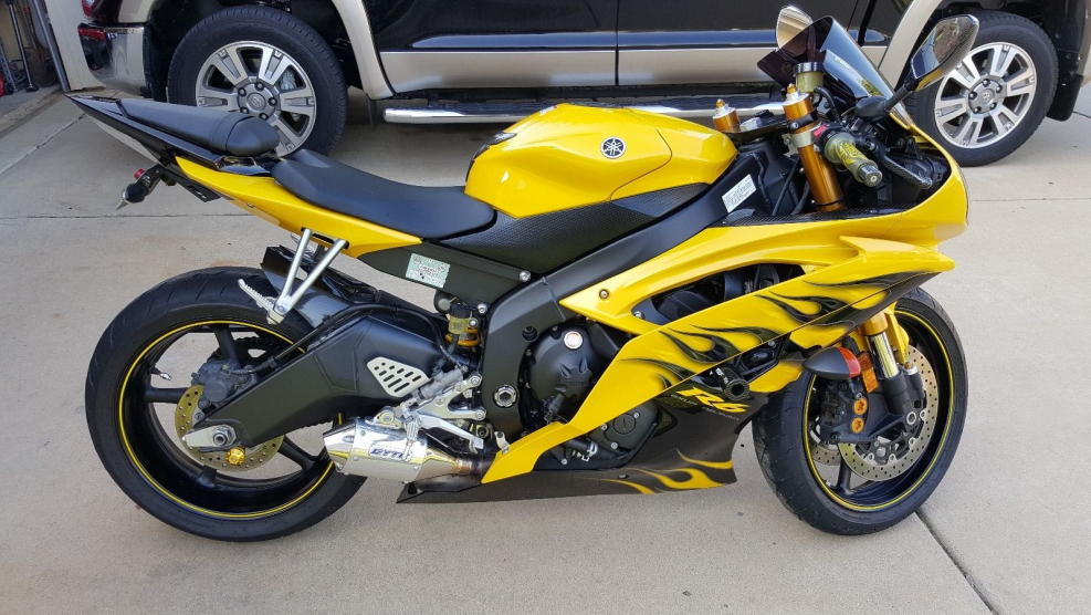 Yamaha r6 желтый