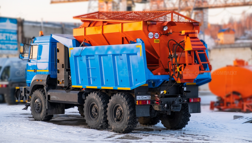 Урал 4320 КДМ