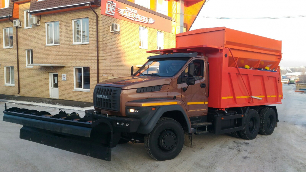 Урал-73945 КДМ