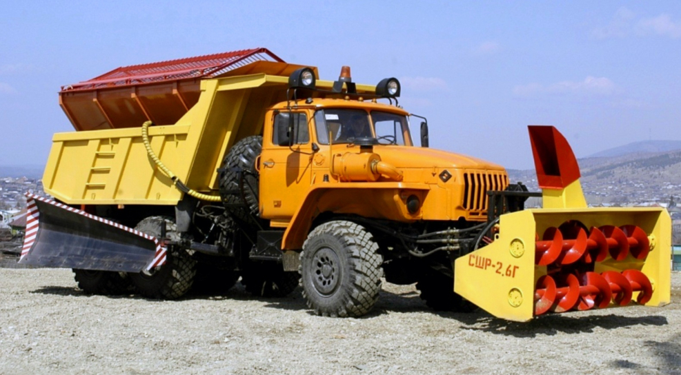 Урал 5557 снегоочиститель