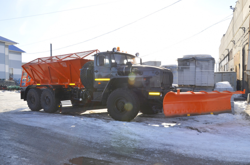 Машина комбинированная уборочная МД-432