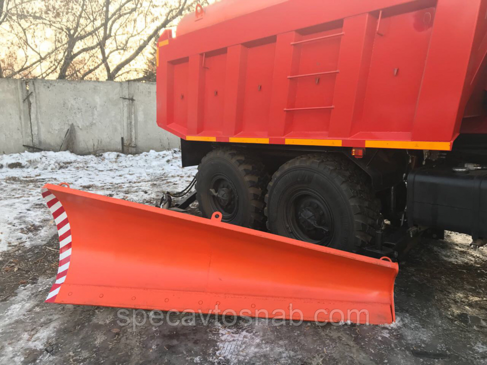 Урал 5557 КДМ