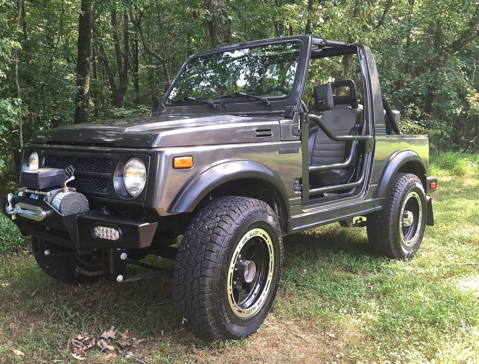 Suzuki Samurai sj413