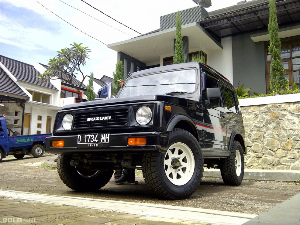 Suzuki Samurai