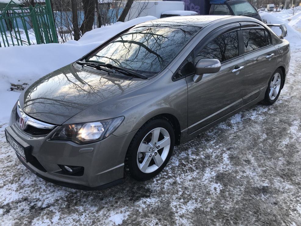 Honda Civic 8 4d