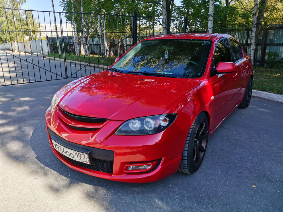 Мазда 3 2006 красная