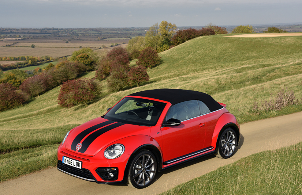 Volkswagen Beetle 2016 красный