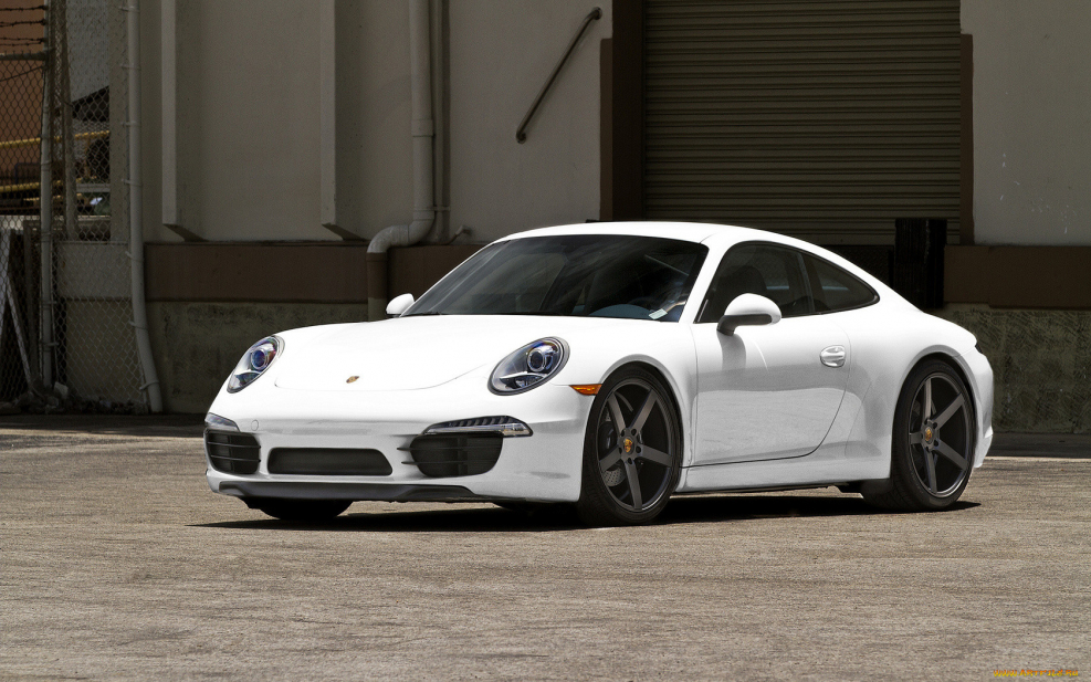 Порше 911 Carrera белый