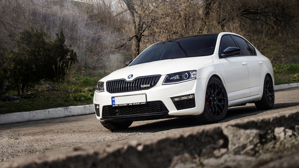 Skoda Octavia a7 RS White