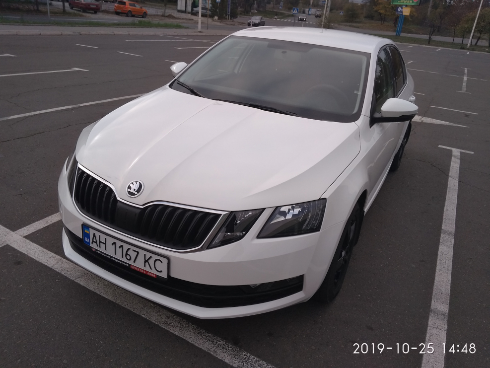 Skoda Octavia a7 белая
