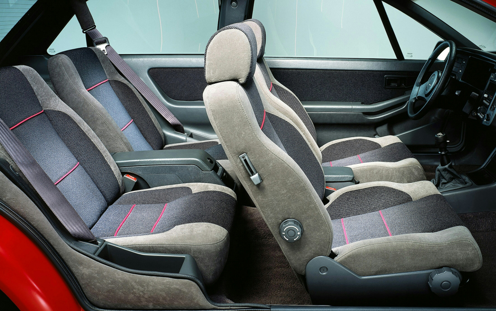 Volvo 480 салон
