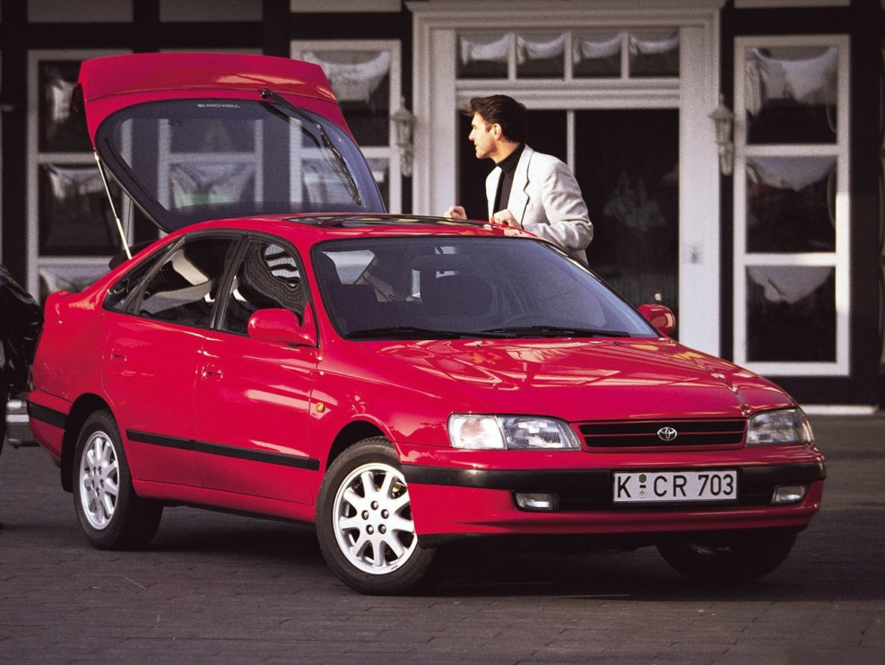 Toyota Carina e хэтчбек