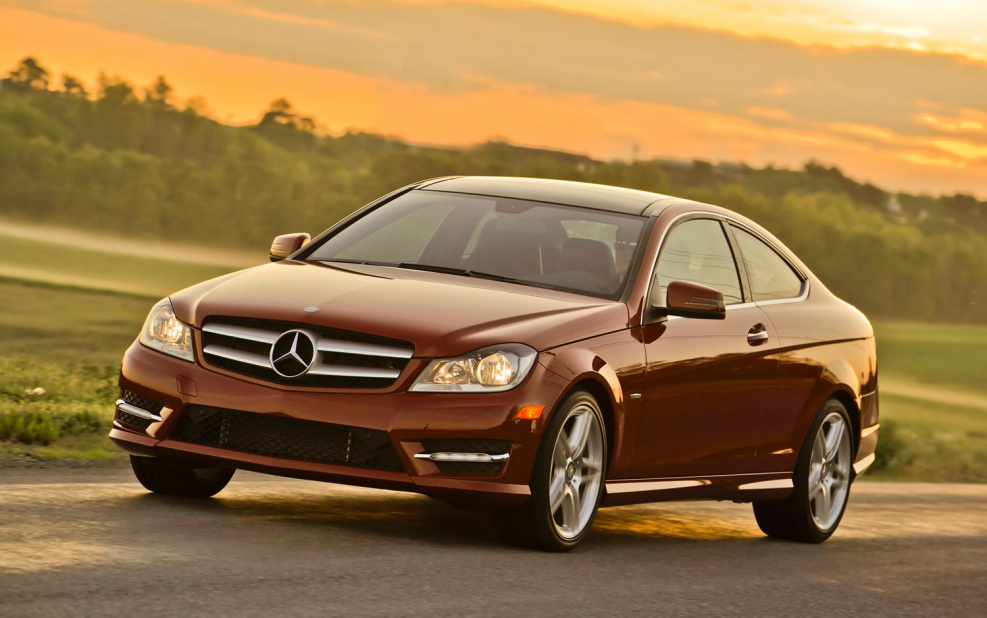 Мерседес-Бенц е купе 2015