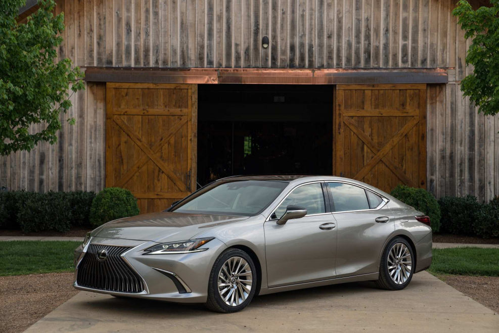 Lexus es300h 2020