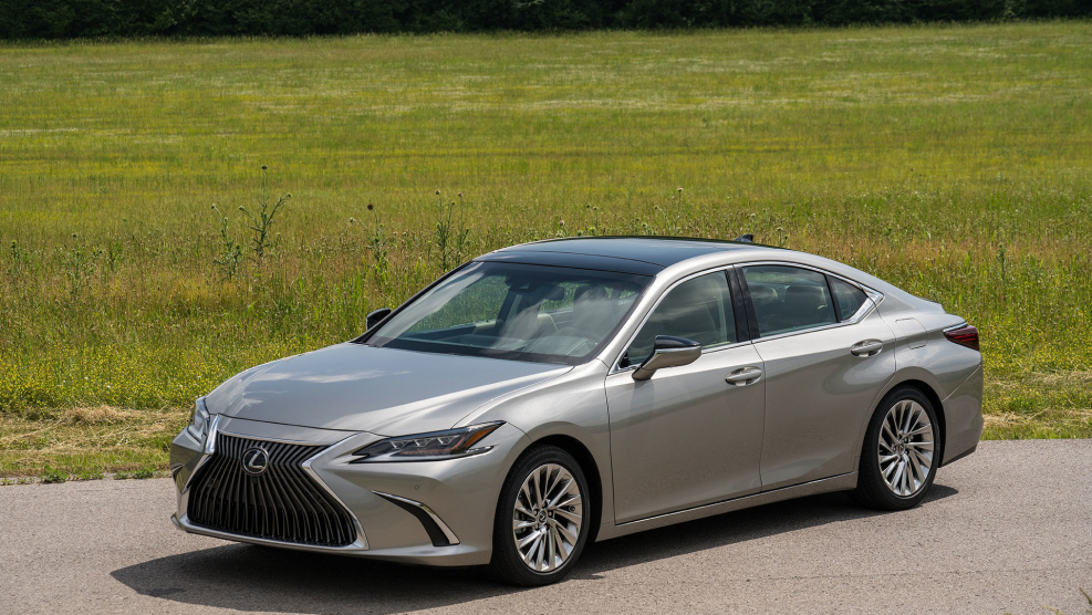 Lexus es авто