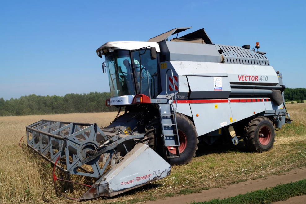 Комбайн Ростсельмаш вектор 410