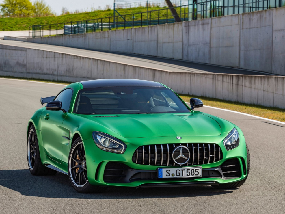 2017 Mercedes-AMG gt r