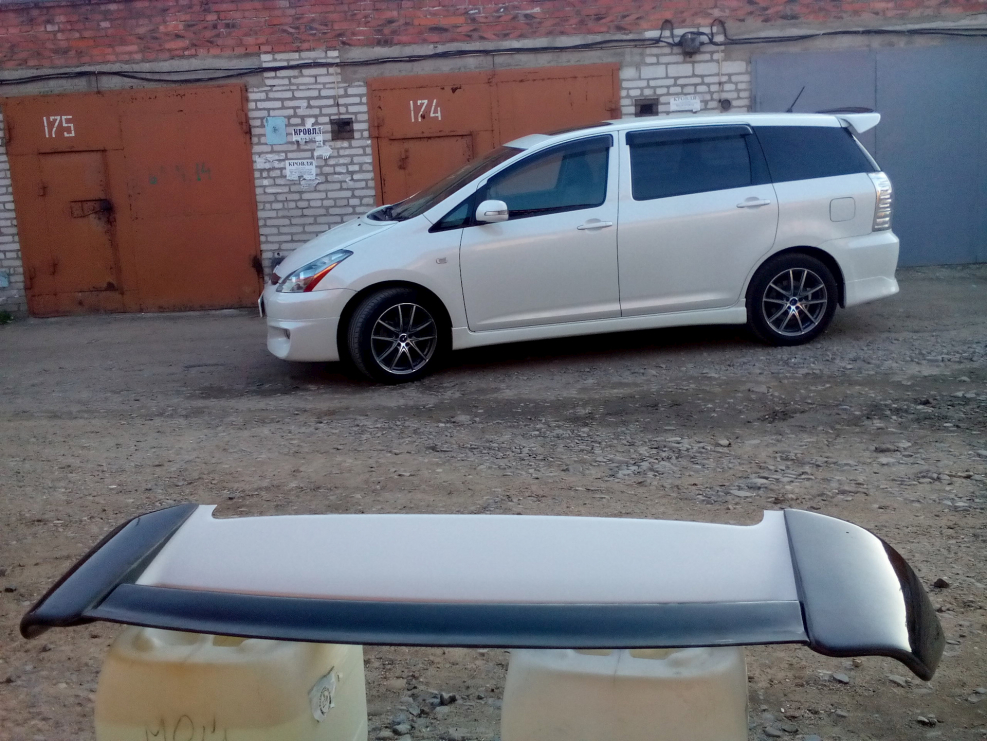 Спойлер piece Craft Toyota Wish