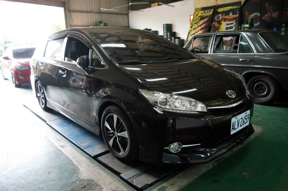 Toyota Wish 20