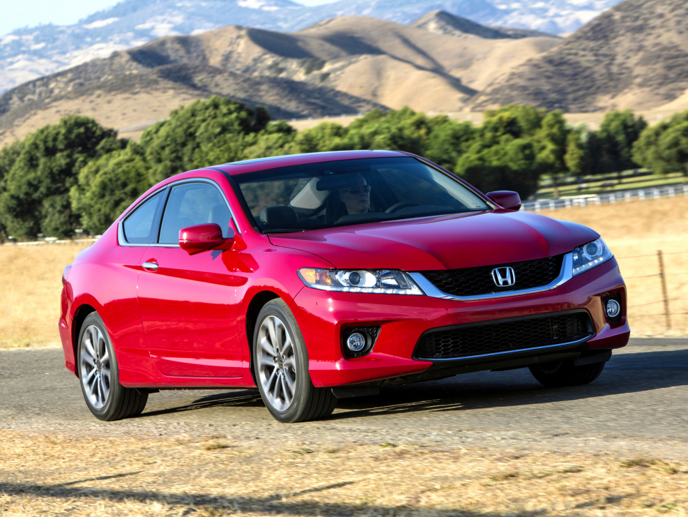 Honda Accord 10 красный