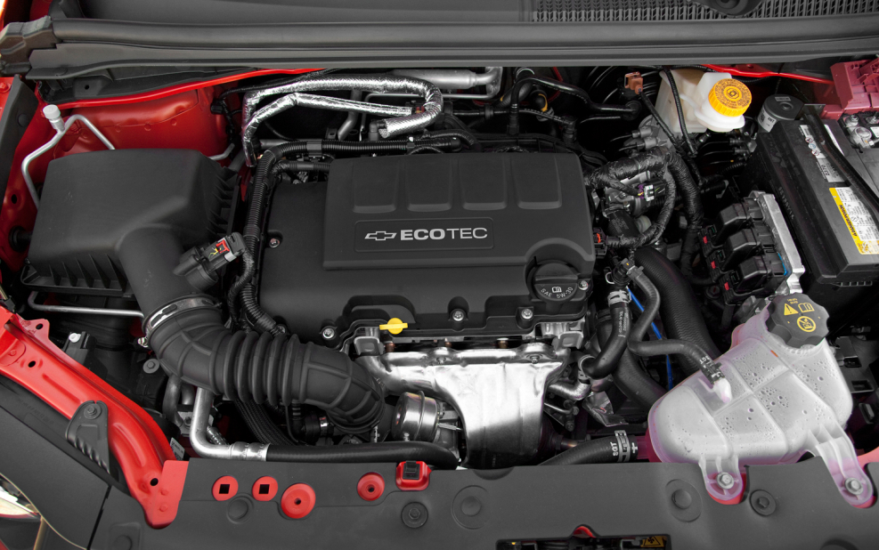 Chevrolet Aveo t300 моторный отсек