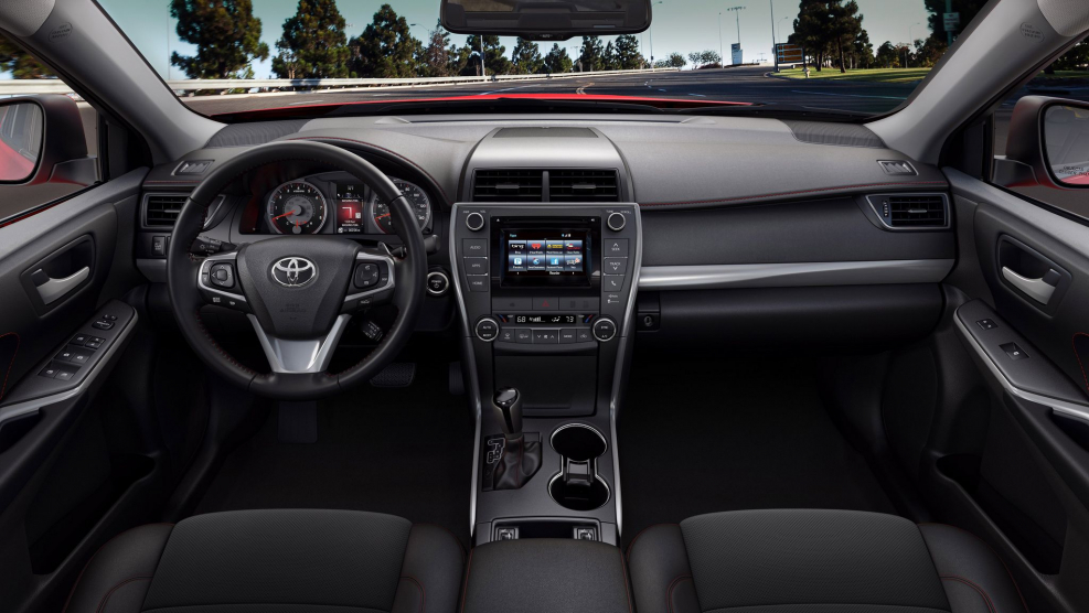 Toyota Camry 2018 салон