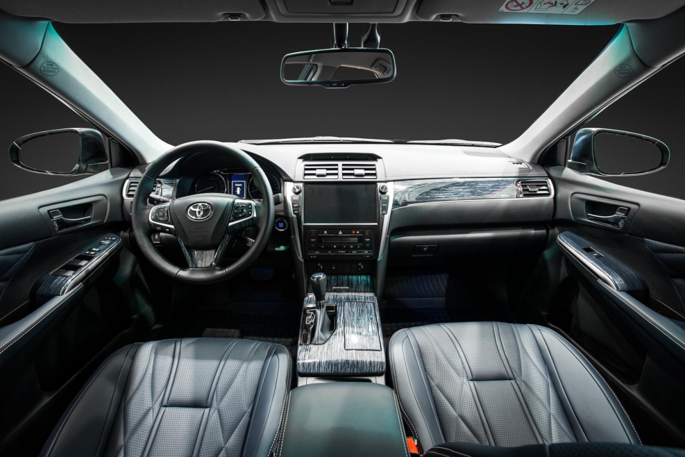 Toyota Camry 2017 интерьер