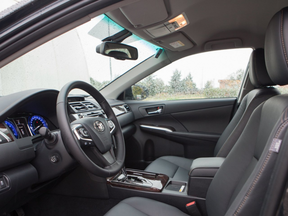 Toyota Camry 50 салон