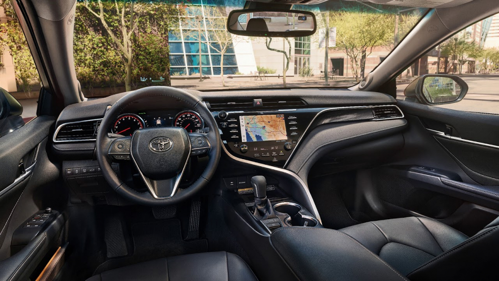 Toyota Camry 2018 интерьер