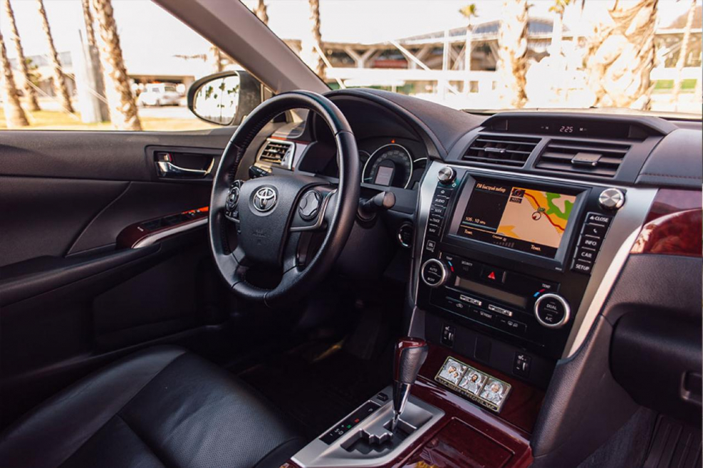 Toyota Camry 2015 салон
