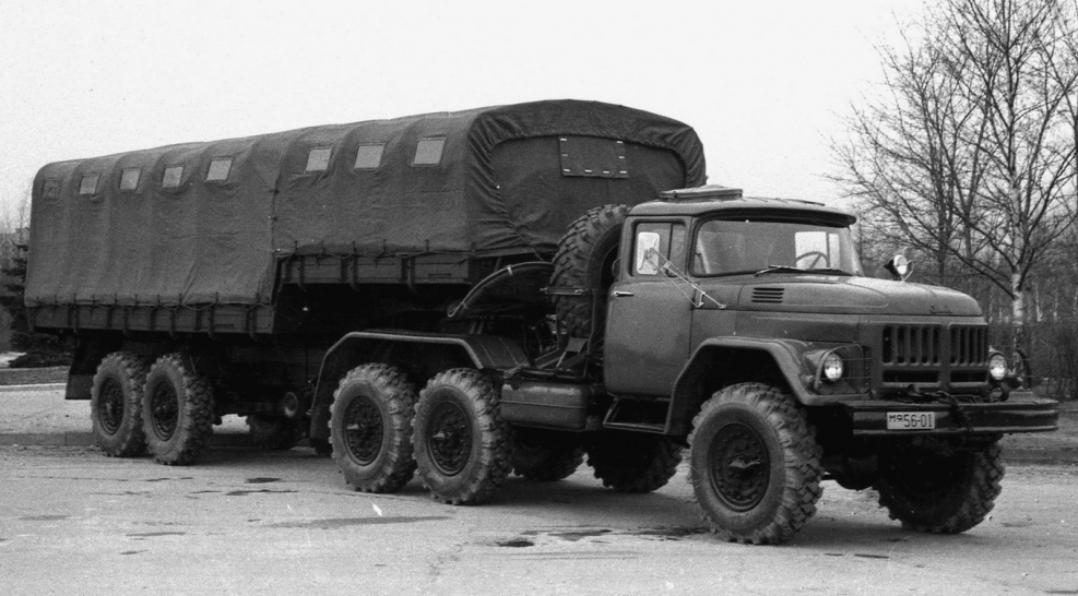 ЗИЛ-137 седельный тягач