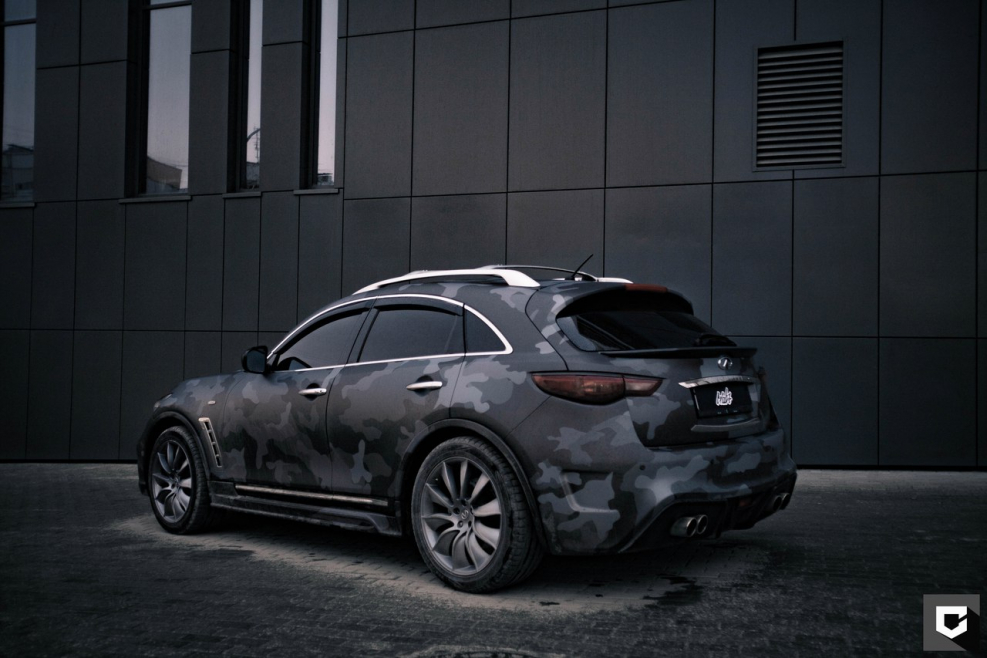 Infiniti qx70 stance