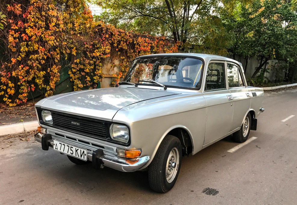 Новый Москвич 2140