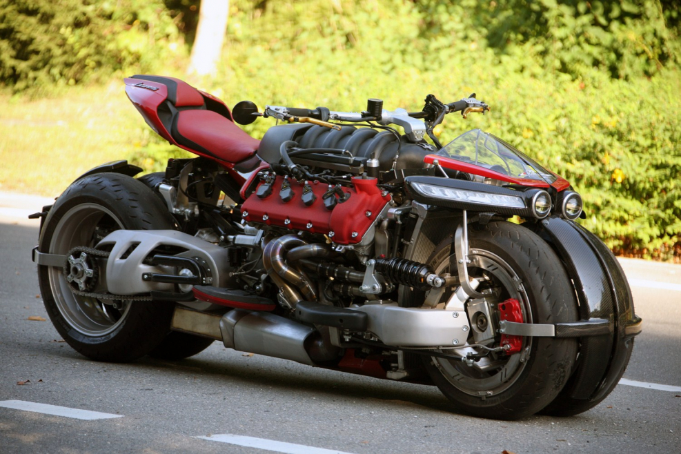 Lazareth LM 847 В повороте
