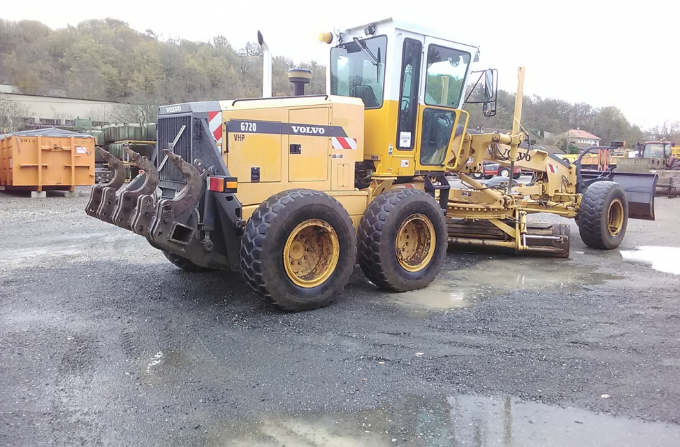 Грейдер Volvo g730
