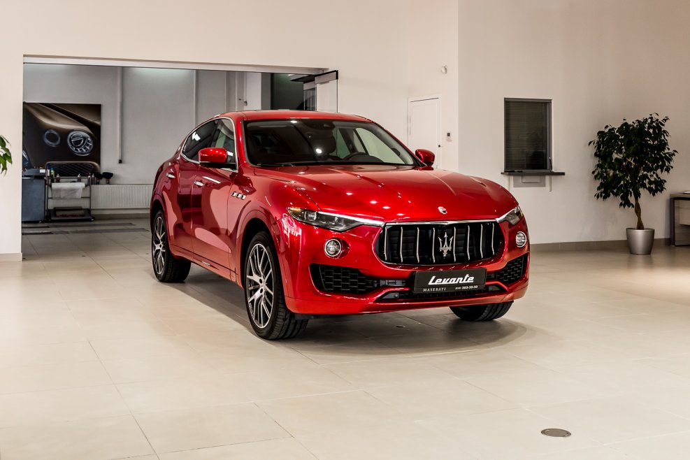 Кроссовер Maserati Kubang
