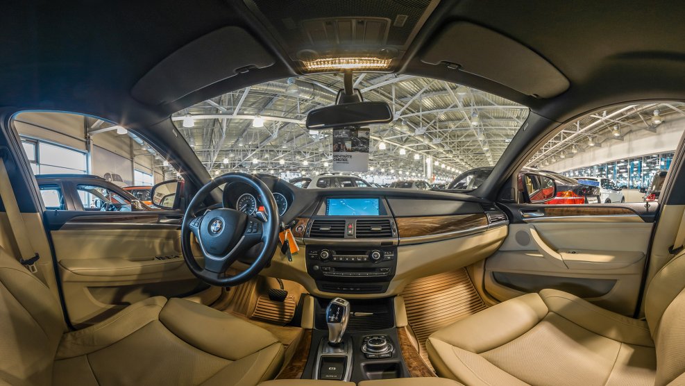 BMW x8 2021 салон