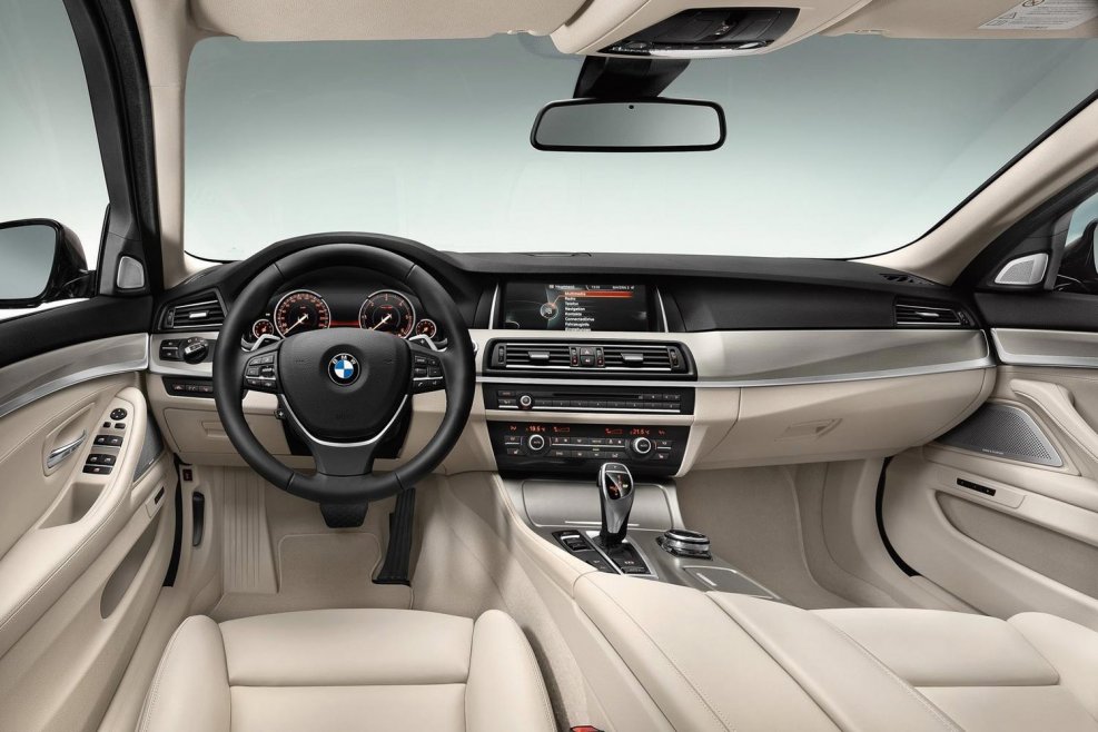 BMW 530 f10 салон