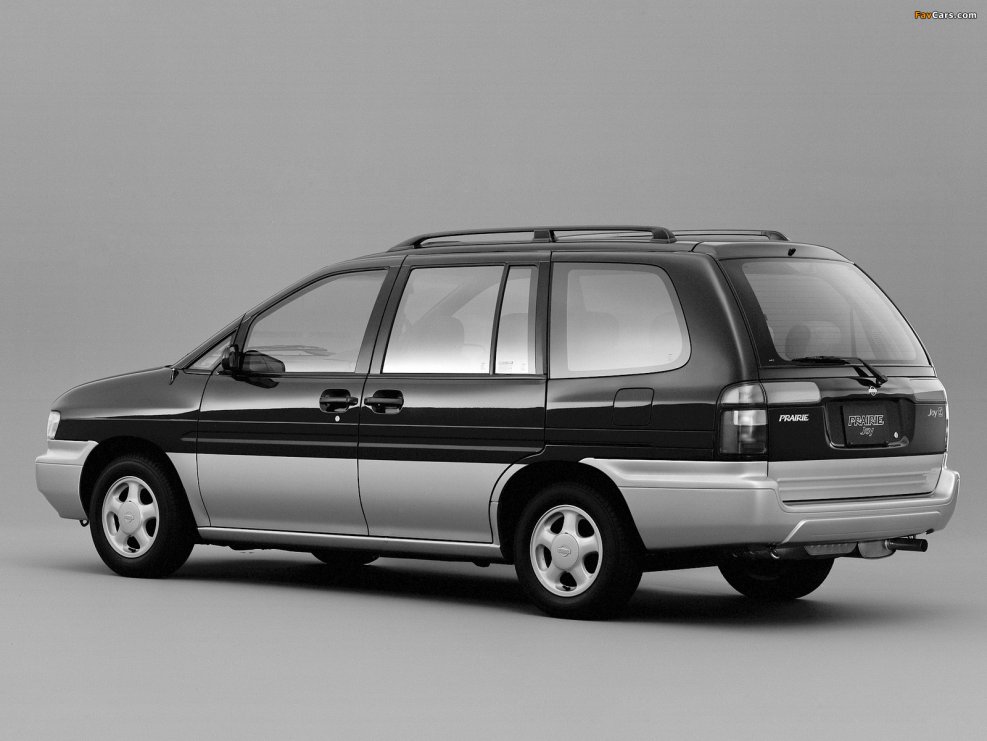 Nissan Prairie Joy 1995