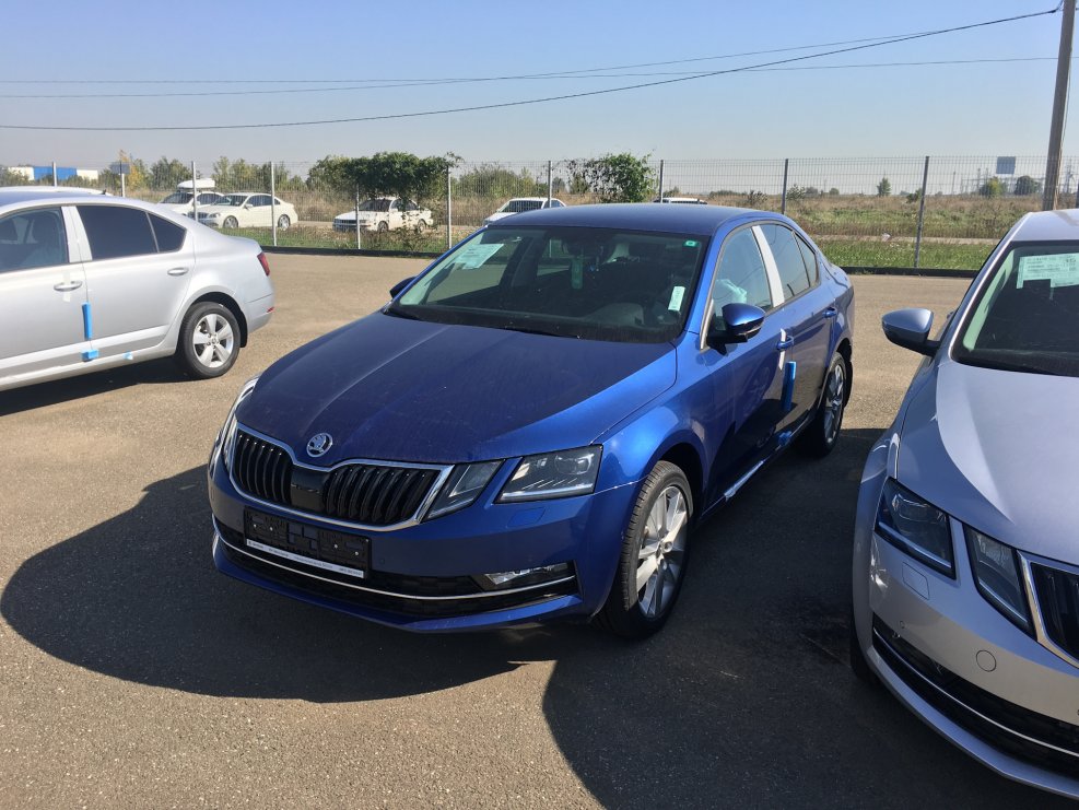 Skoda Octavia Reef Blue Metallic