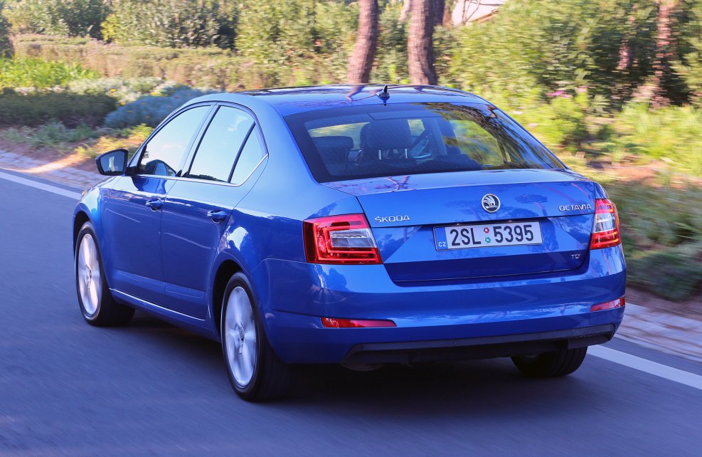 Škoda Octavia синяя