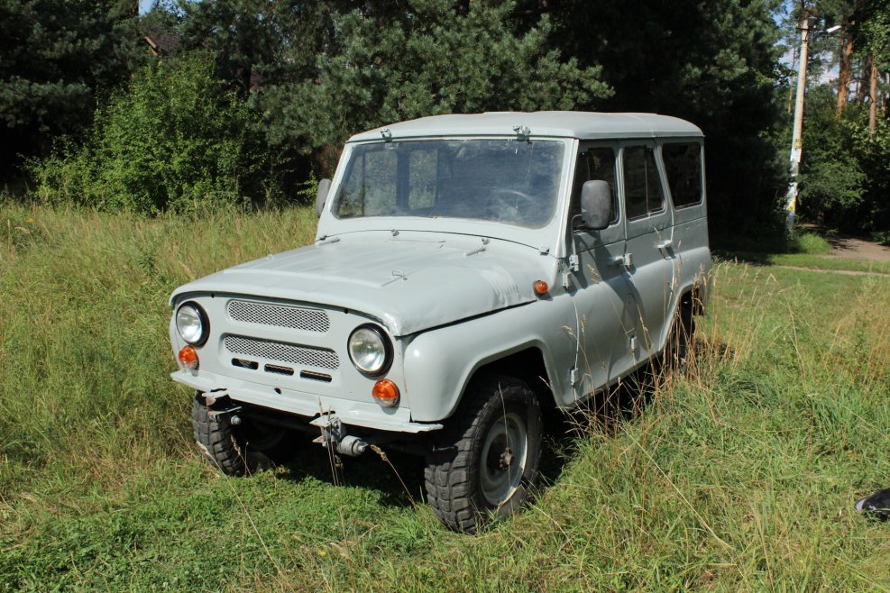 УАЗ 469 серый