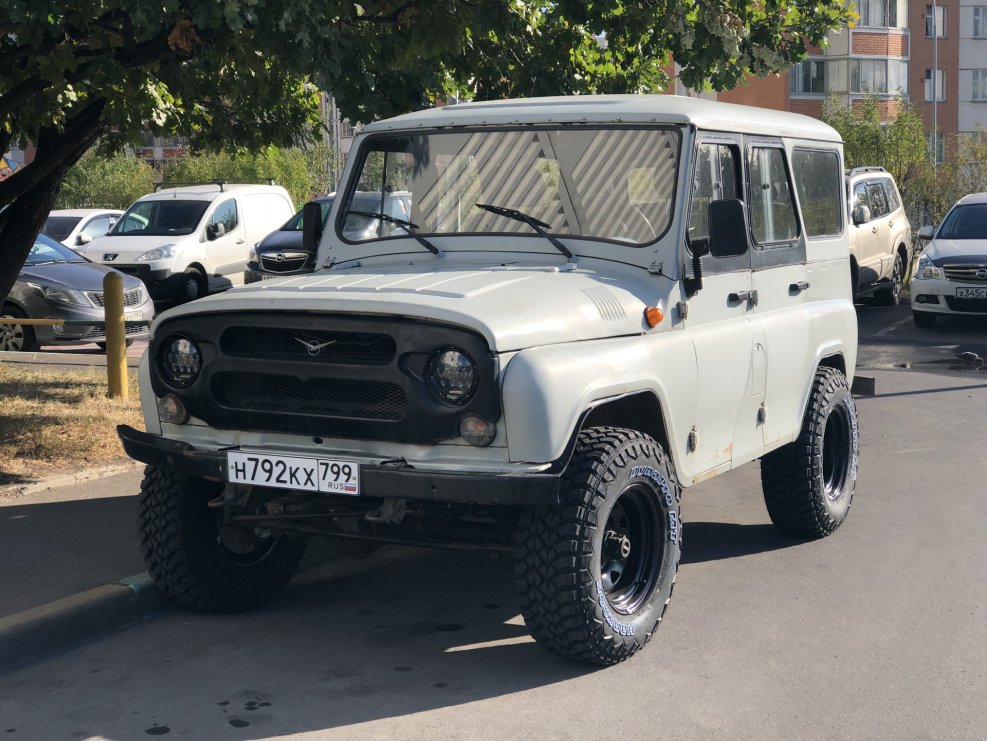 УАЗ Хантер белый 4х4