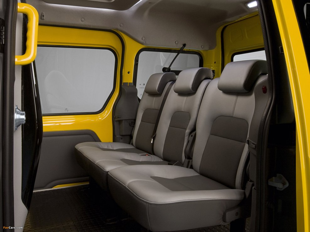 Интерьер Ford Transit 2008
